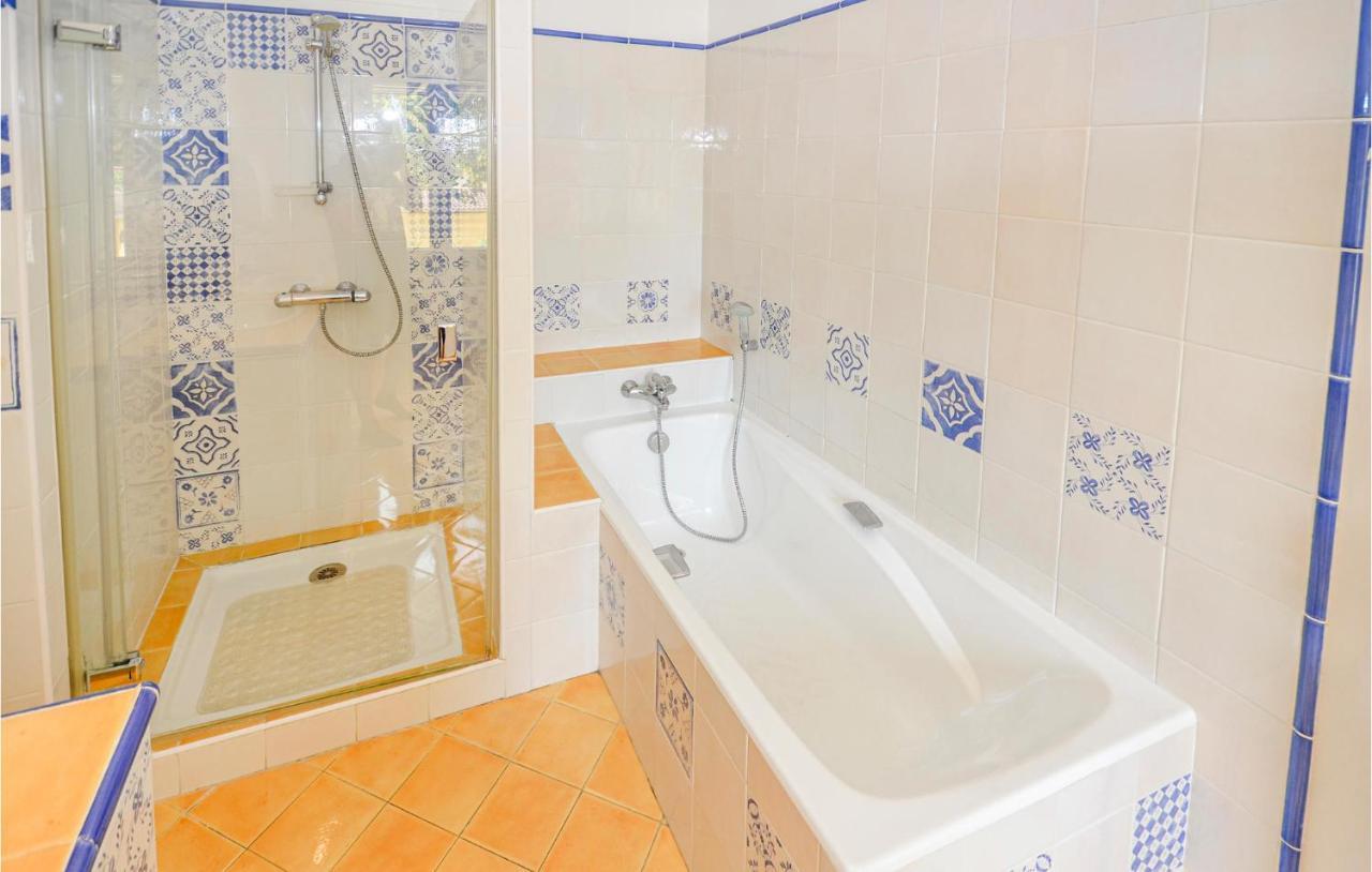 3 Bedroom Awesome Home In Chateuneuf De Gadagne Châteauneuf-de-Gadagne Kültér fotó