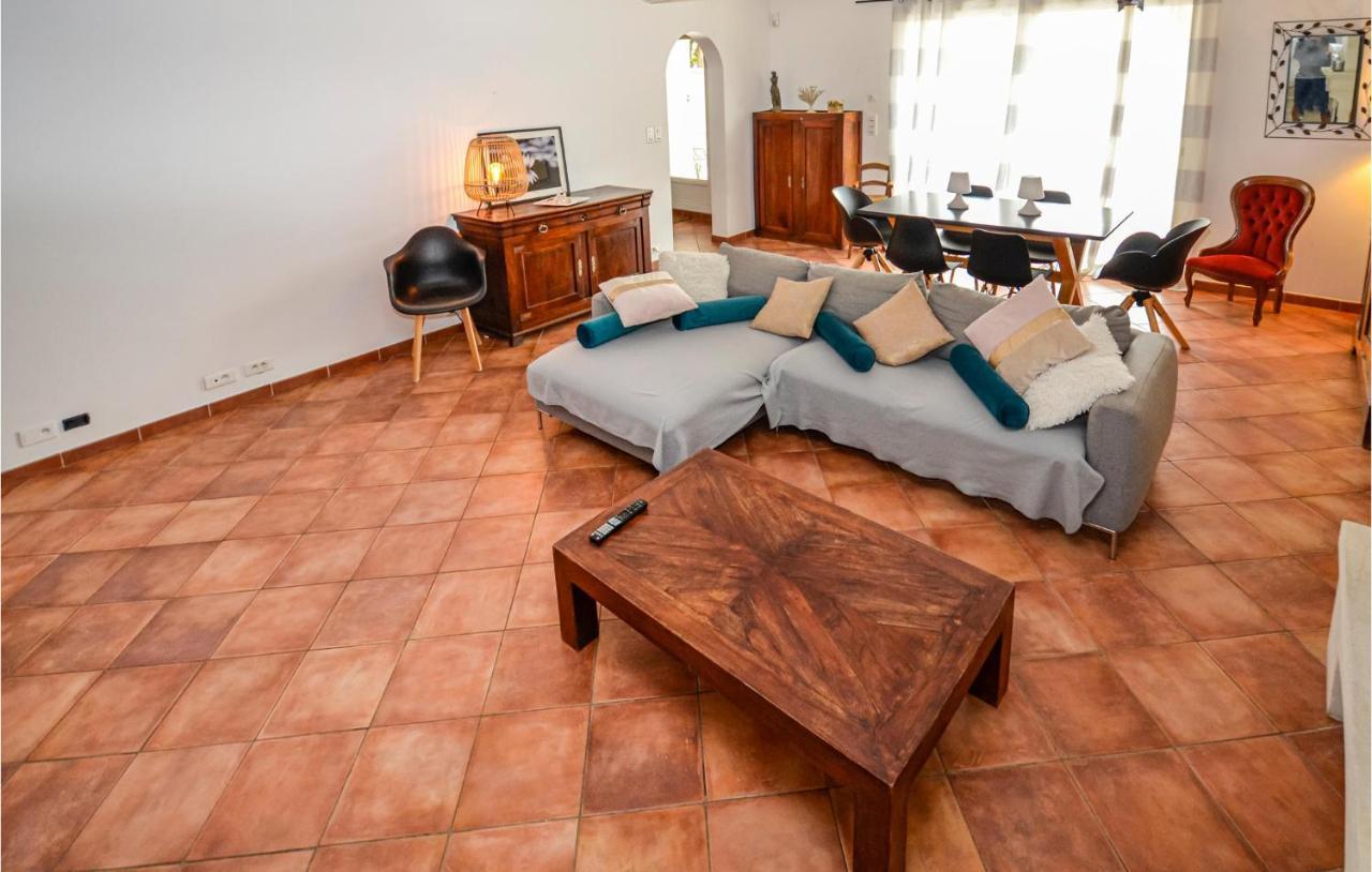 3 Bedroom Awesome Home In Chateuneuf De Gadagne Châteauneuf-de-Gadagne Kültér fotó