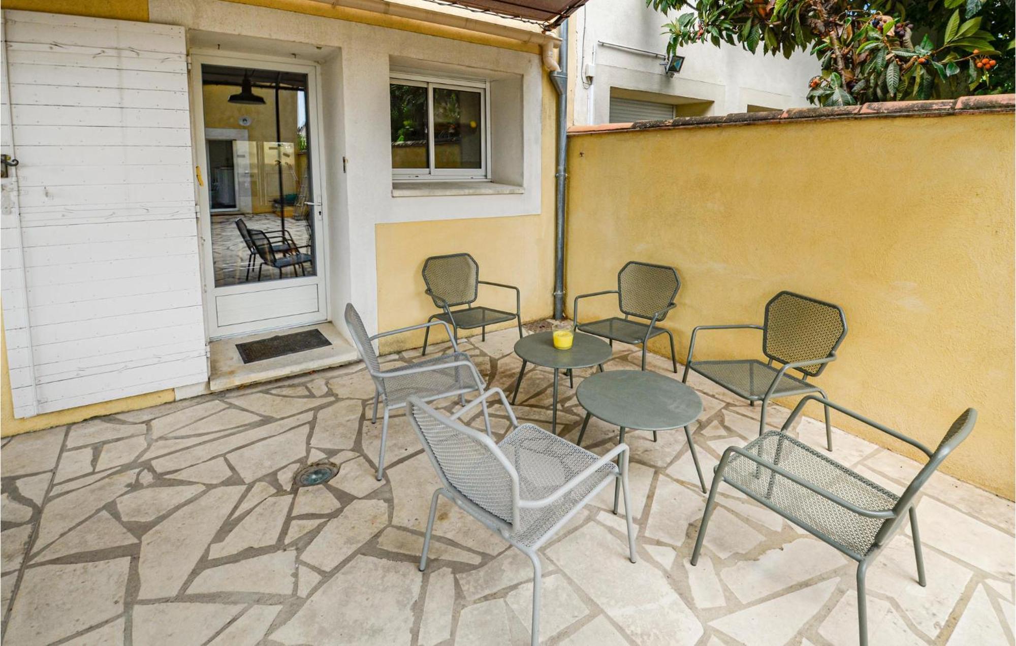 3 Bedroom Awesome Home In Chateuneuf De Gadagne Châteauneuf-de-Gadagne Kültér fotó