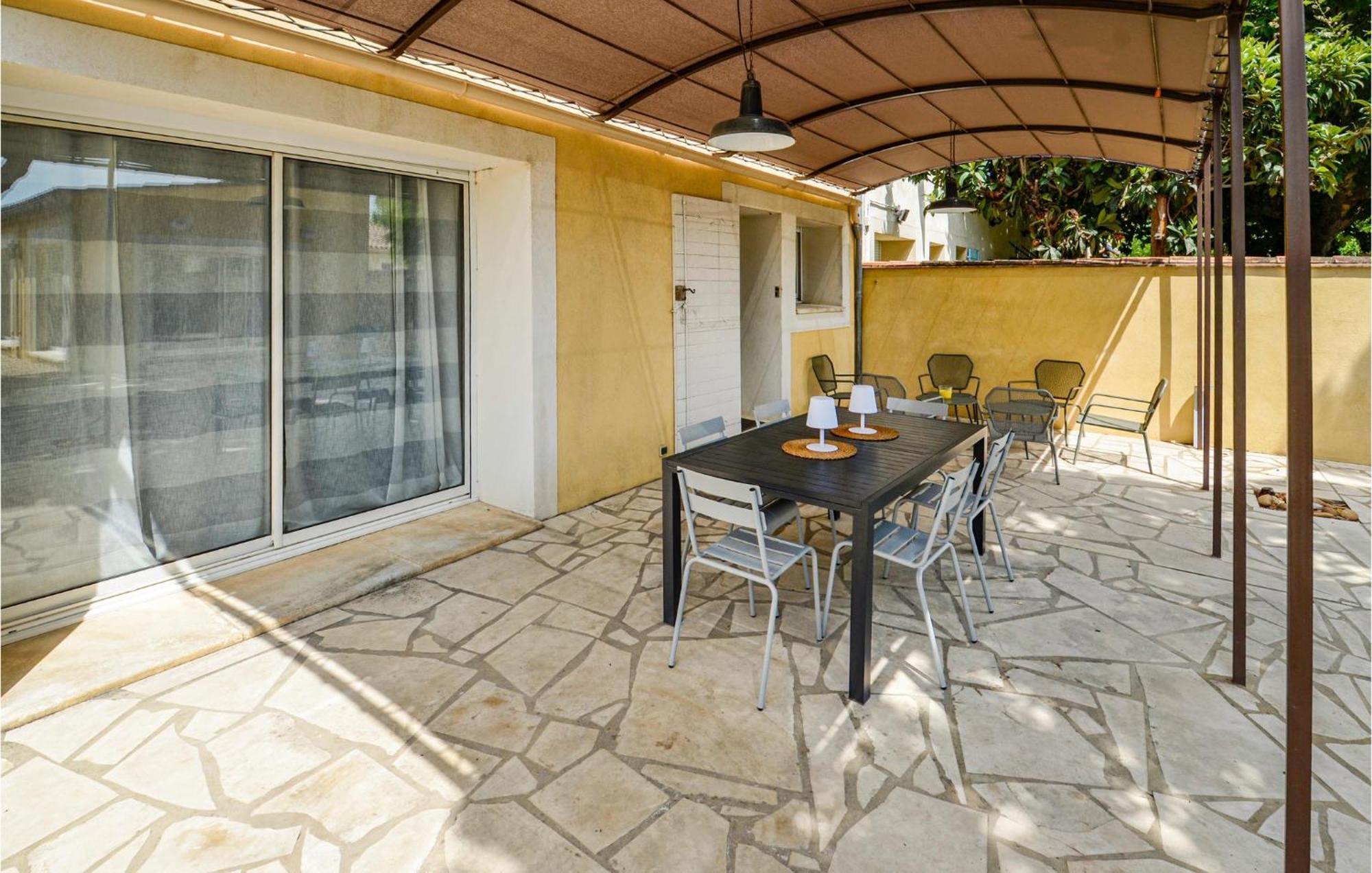 3 Bedroom Awesome Home In Chateuneuf De Gadagne Châteauneuf-de-Gadagne Kültér fotó